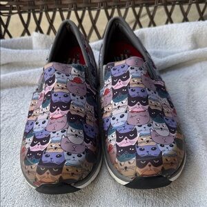Skechers KALCAT WOMEN S10 Work Slip Resistant Slip On Shoes Cat CLOG SNEAKERS